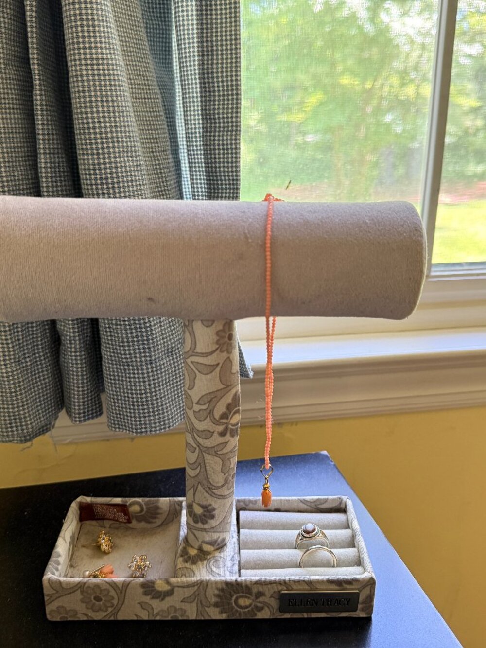 Bed side jewelry stand - Simple ways to an organized clutter free life.